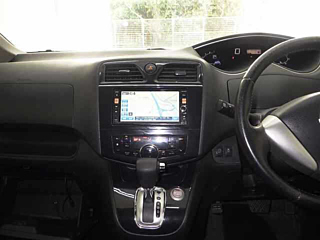 NISSAN SERENA 2013