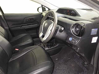 TOYOTA AQUA 2015
