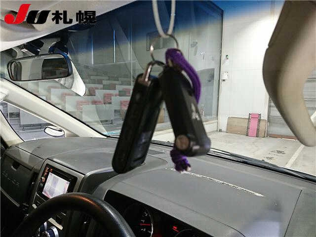 MITSUBISHI DELICA D5 2013