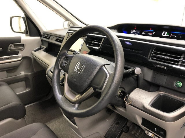 HONDA STEP WAGON 2015