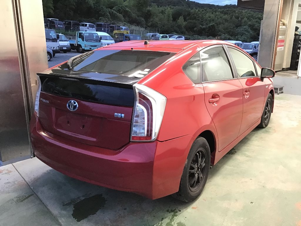 TOYOTA PRIUS 2012
