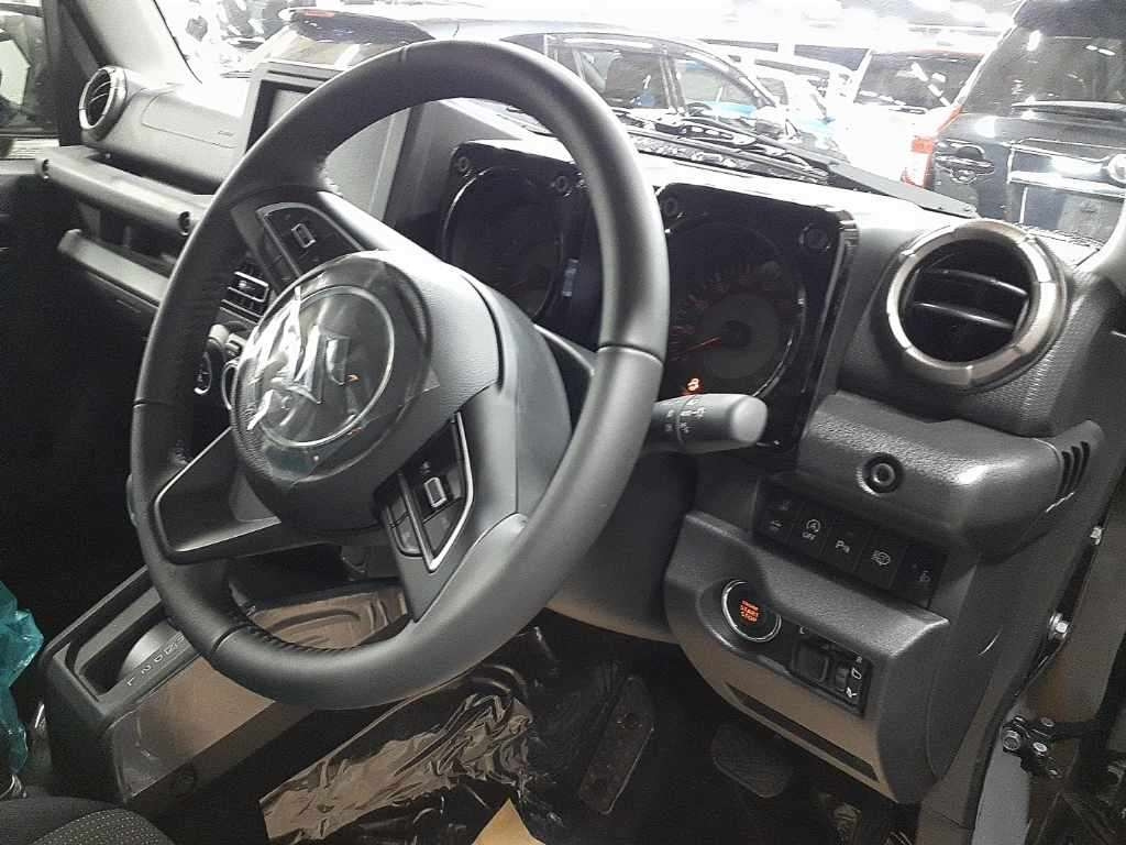 SUZUKI JIMNY NOMADE 2025