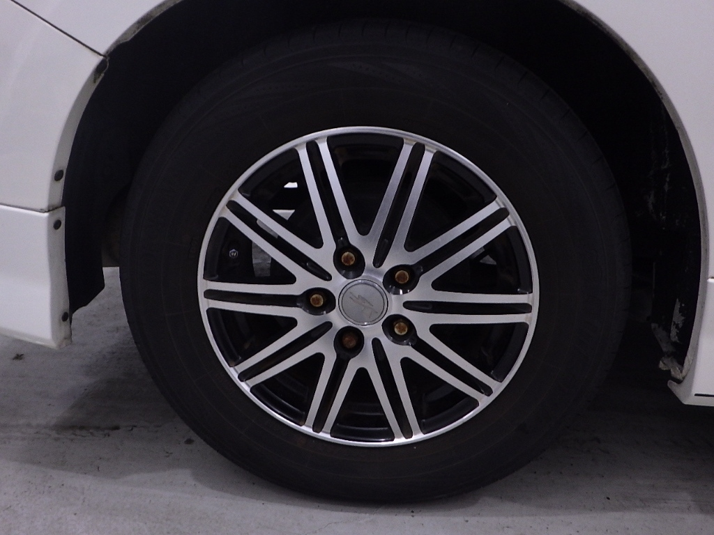 HONDA STREAM 2010
