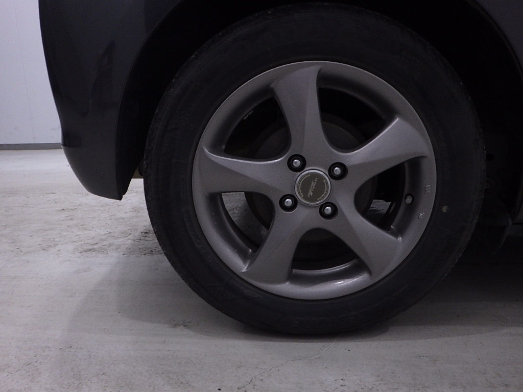 TOYOTA VITZ 2012