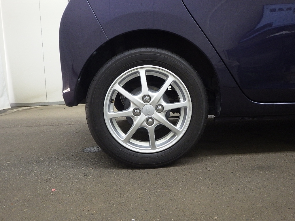 DAIHATSU MIRA E S 2013