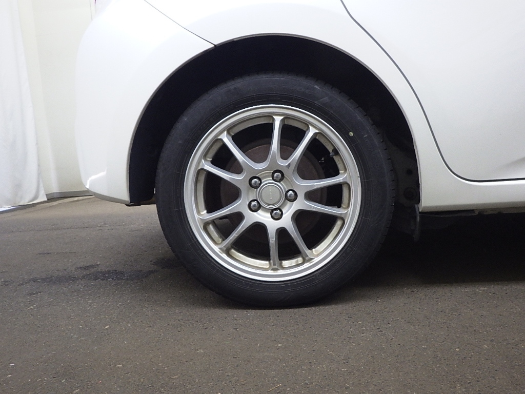 TOYOTA RACTIS 2011