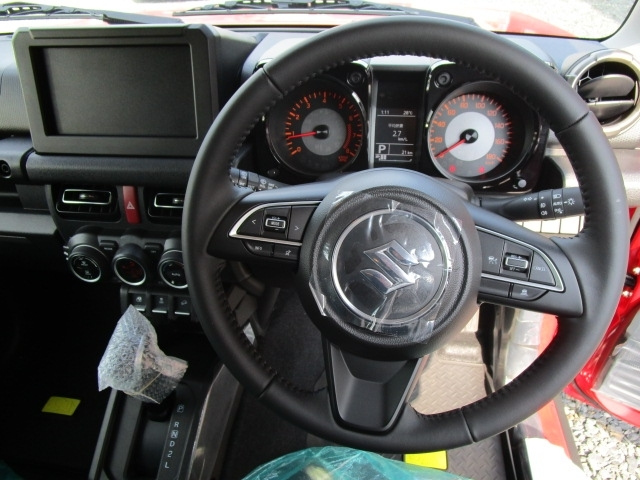 SUZUKI JIMNY NOMADE 2025