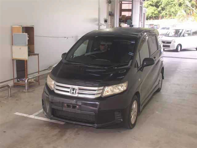 HONDA FREED 2010