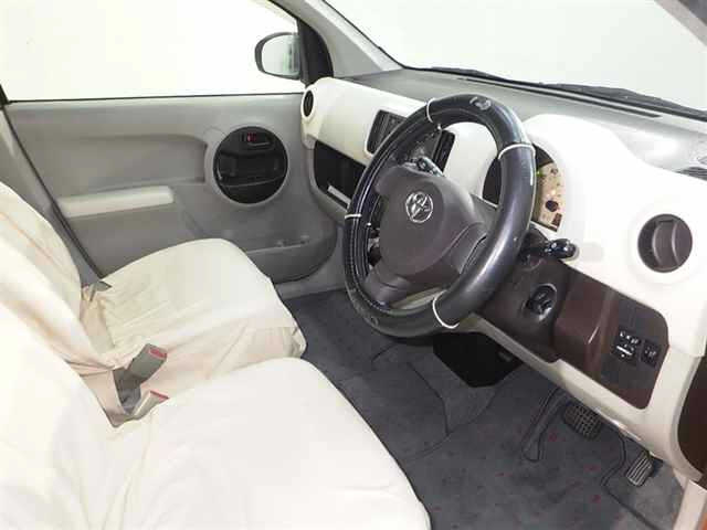 TOYOTA PASSO 2010