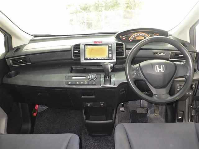 HONDA FREED 2008