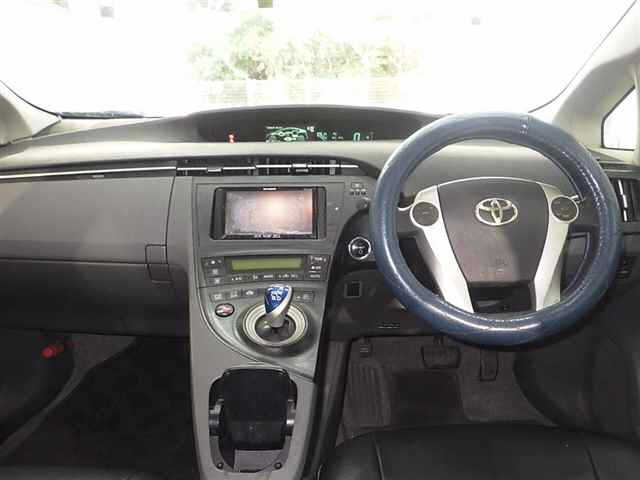TOYOTA PRIUS 2011