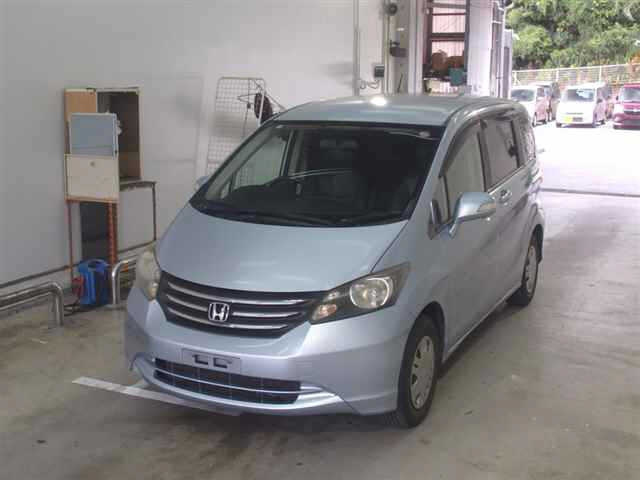 HONDA FREED 2010