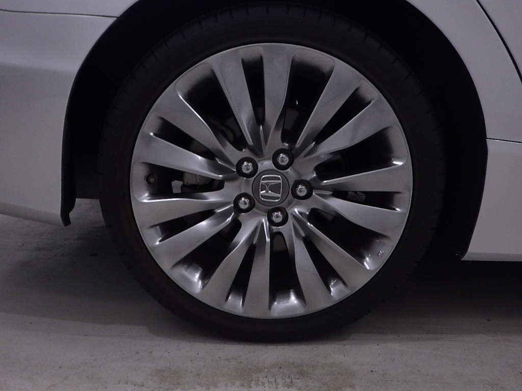 HONDA LEGEND 2015