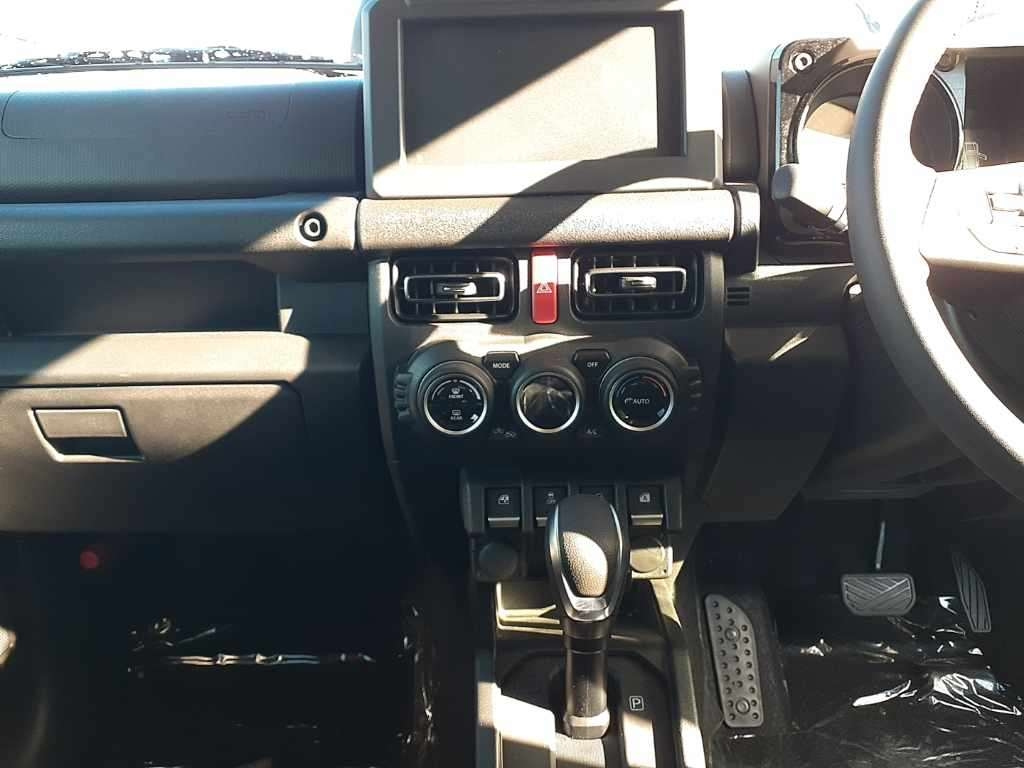 SUZUKI JIMNY NOMADE 2025