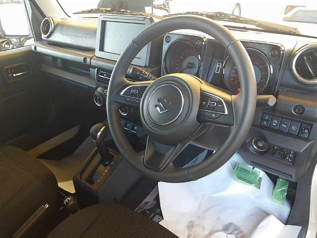 SUZUKI JIMNY NOMADE 2025