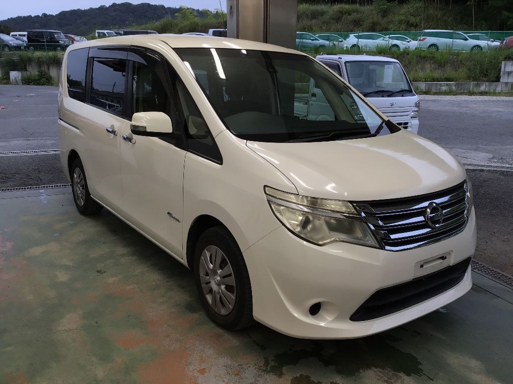 NISSAN SERENA 2014