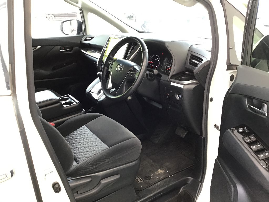 TOYOTA ALPHARD 2017