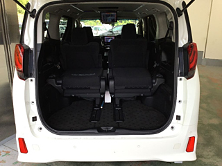 TOYOTA ALPHARD 2017