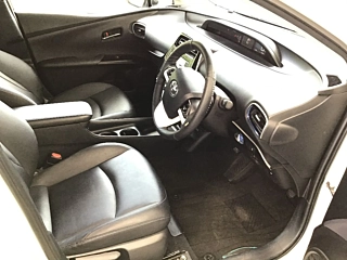 TOYOTA PRIUS 2017