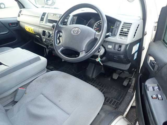 TOYOTA HIACE VAN 2008