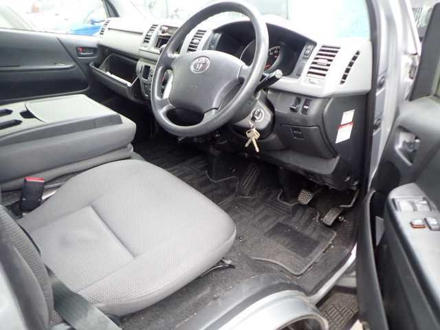 TOYOTA HIACE VAN 2012