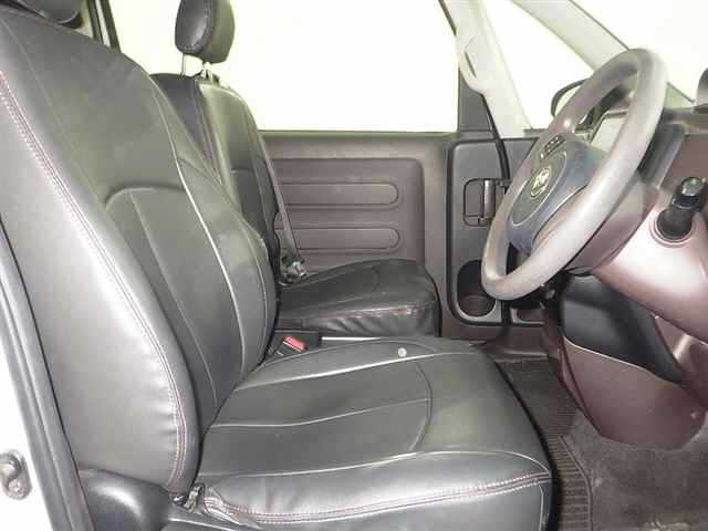 TOYOTA SPADE 2012