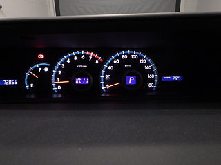 TOYOTA NOAH 2010