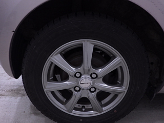 TOYOTA VITZ 2011
