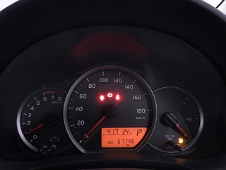 TOYOTA VITZ 2012