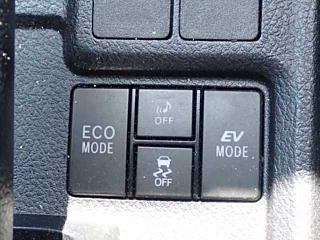 TOYOTA COROLLA FIELDER 2018