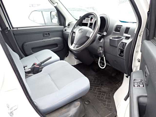 DAIHATSU HIJET VAN 2017
