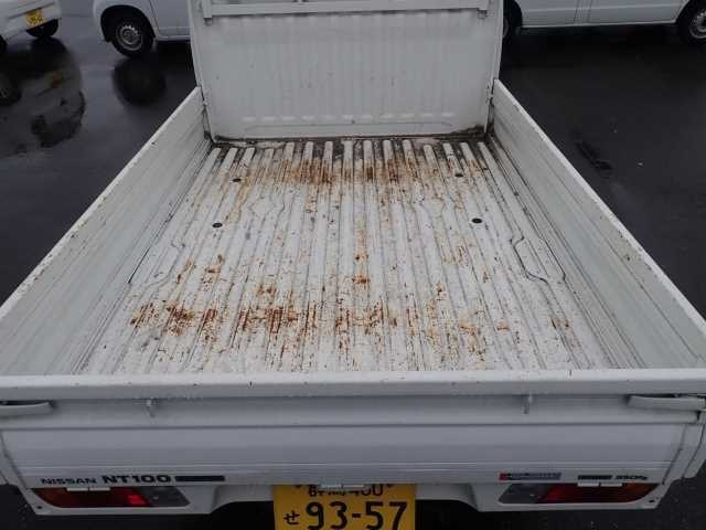 NISSAN CLIPPER TRUCK 2013