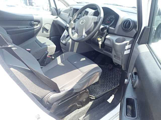 NISSAN NV200 2015
