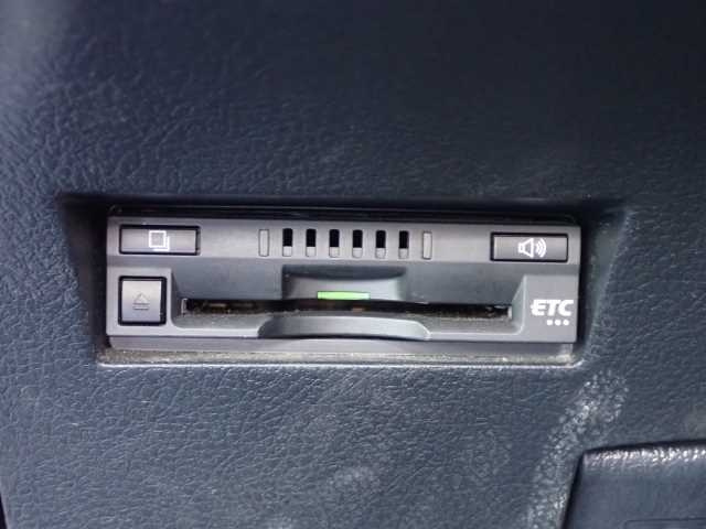 TOYOTA COROLLA AXIO 2016