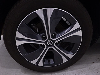 NISSAN KIX 2021