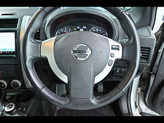 NISSAN X-TRAIL 2012