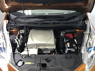 NISSAN LEAF 2015