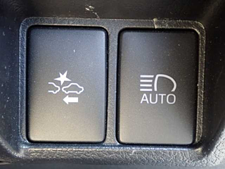 TOYOTA PREMIO 2020