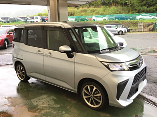 TOYOTA ROOMY 2021