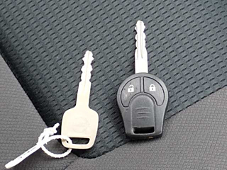NISSAN NV200 2013