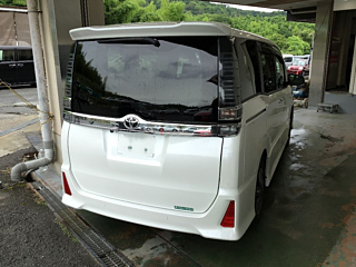 TOYOTA VOXY 2021