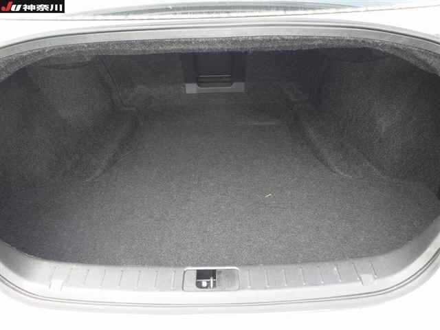 NISSAN FUGA 2014