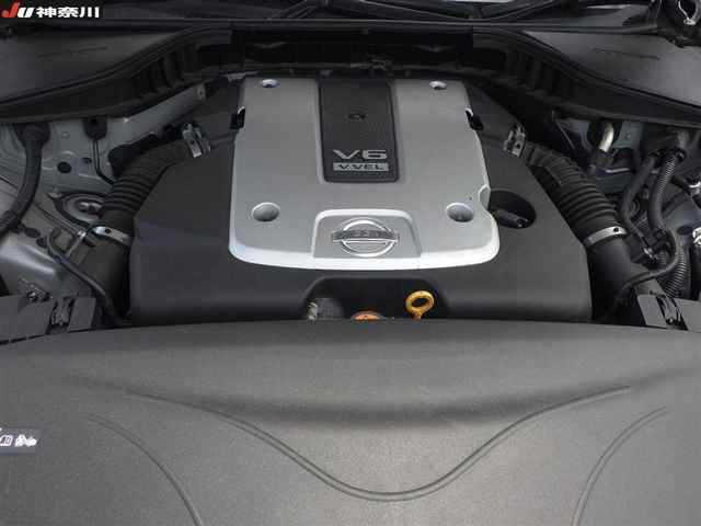 NISSAN FUGA 2014