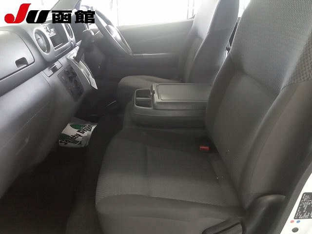 NISSAN CARAVAN VAN 2021