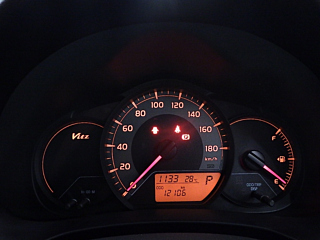 TOYOTA VITZ 2016