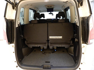 NISSAN SERENA 2018