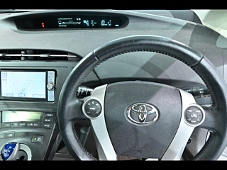 TOYOTA PRIUS 2011