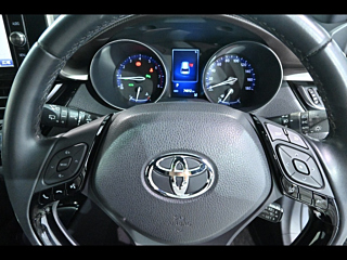 TOYOTA C-HR 2017