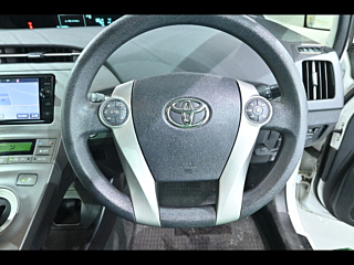 TOYOTA PRIUS 2014