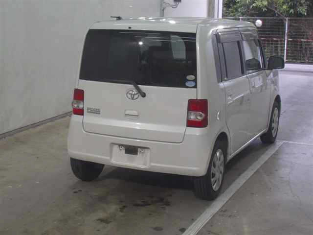 TOYOTA PIXIS SPACE 2012